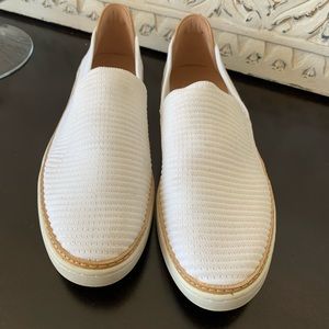 Ugg size 6.5 white/ cream slip in shoes